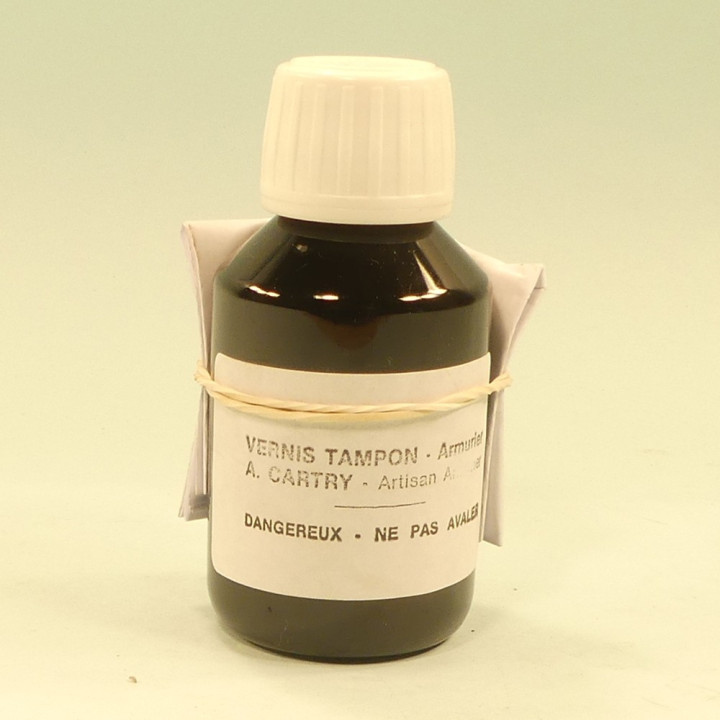 VERNIS AU TAMPON